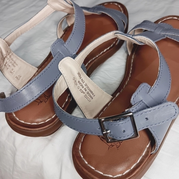 Women's Hush Puppies Olive T-Strap Sandal size 9.5 W large - Picture 7 of 7